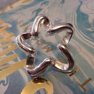 Shinning Star Bold Runway Hot in Hollywood Brooch Pin